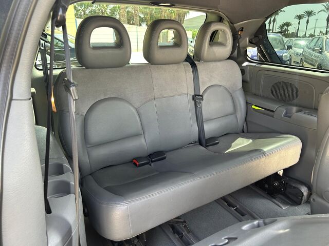 CHRYSLER VOYAGER LX 2.8 CRDI AUTO SPANISH LHD IN SPAIN 154K 7 SEAT SUPERB 2007